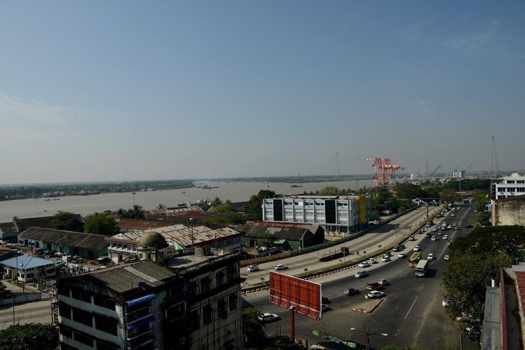 New Yangon Hotel Exterior photo