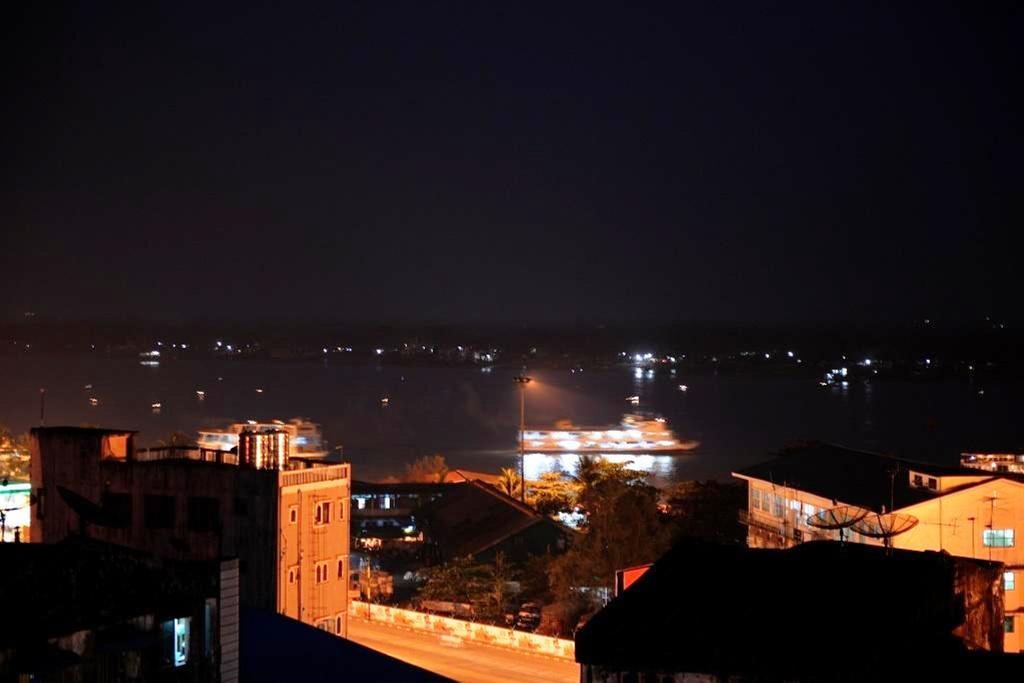 New Yangon Hotel Exterior photo