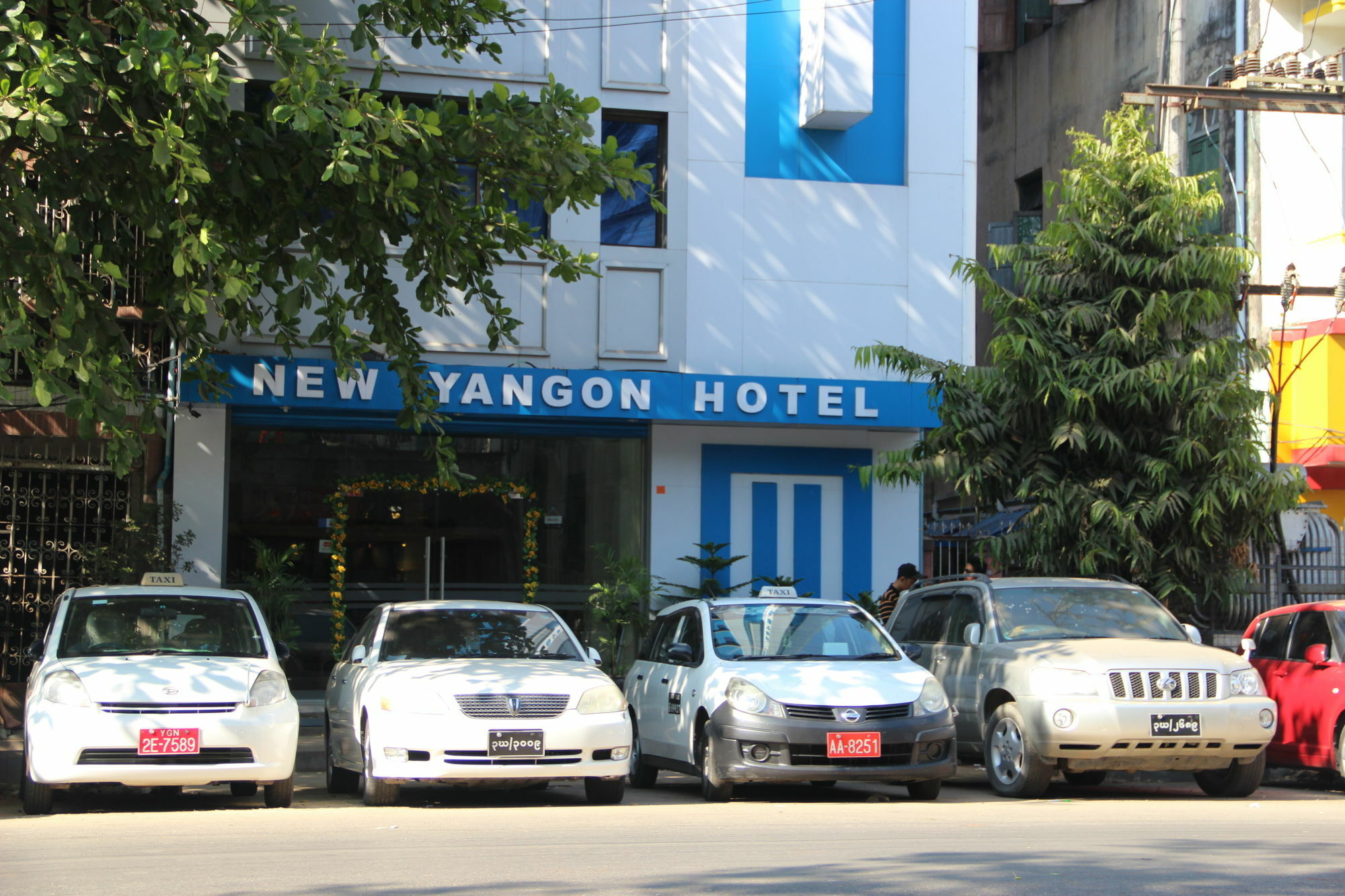 New Yangon Hotel Exterior photo